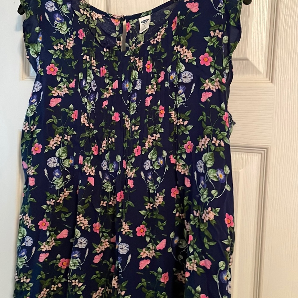 Old navy tank top